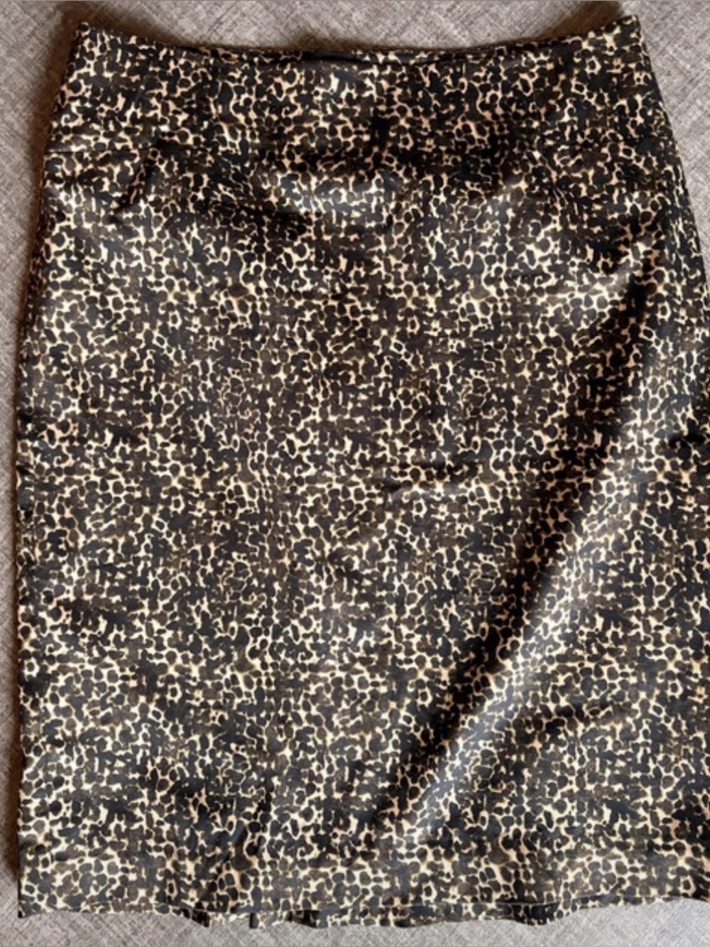 Ann taylor Women's Animal Print Pencil Skirt - Black and Cream size 6